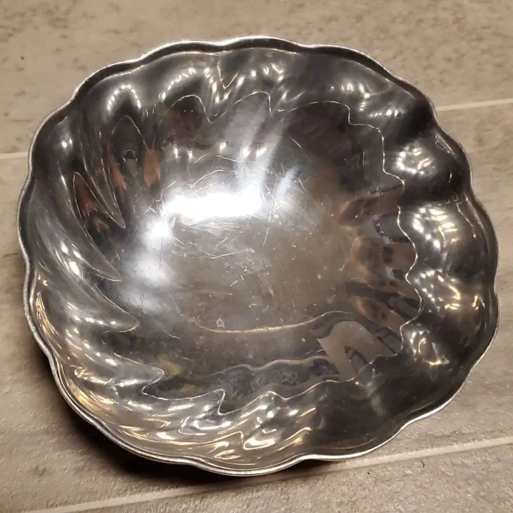 GUC Wilton Armetale SM Eddy Serving Bowl